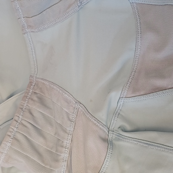 263. Lululemon Aqua Pullover - Picture 12 of 13